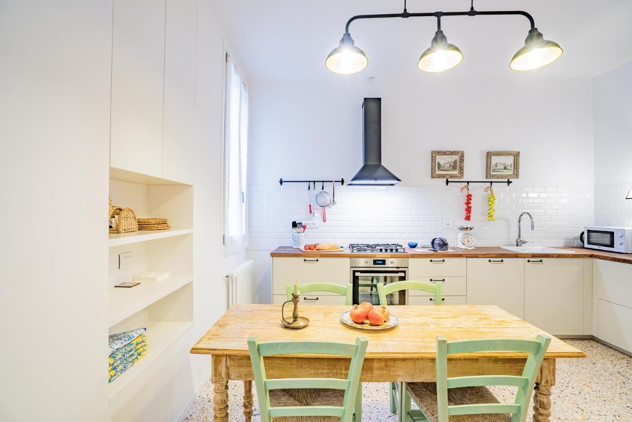 Ca' San Beneto Completely Refurbished In A Fabulously Central Area 베니스 외부 사진